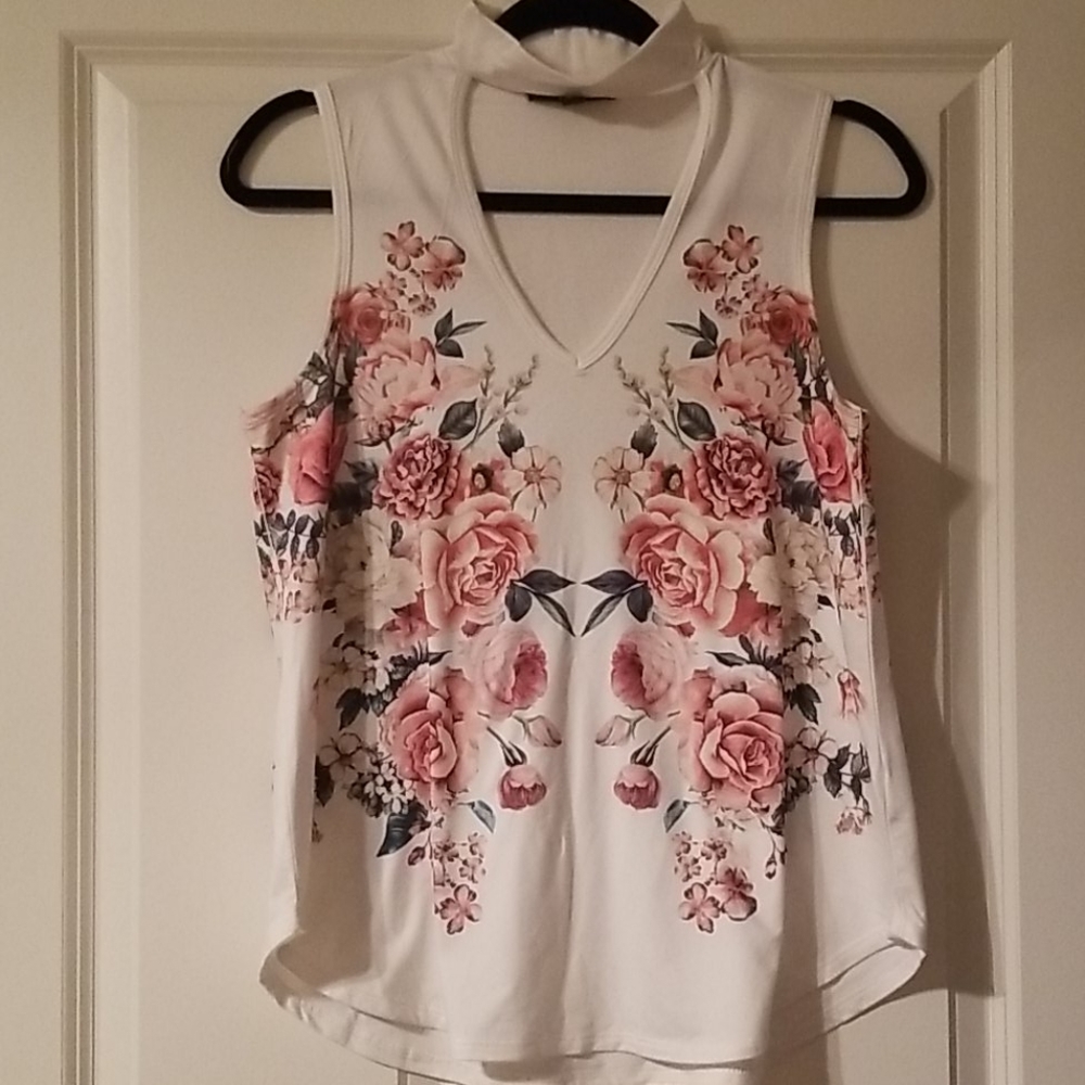Cute Cut Out Floral Tank
